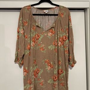 Lularoe Debra shirt